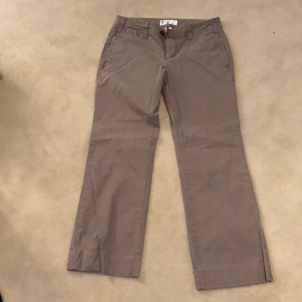 Gap trouser size 4 “favorite khaki” pants